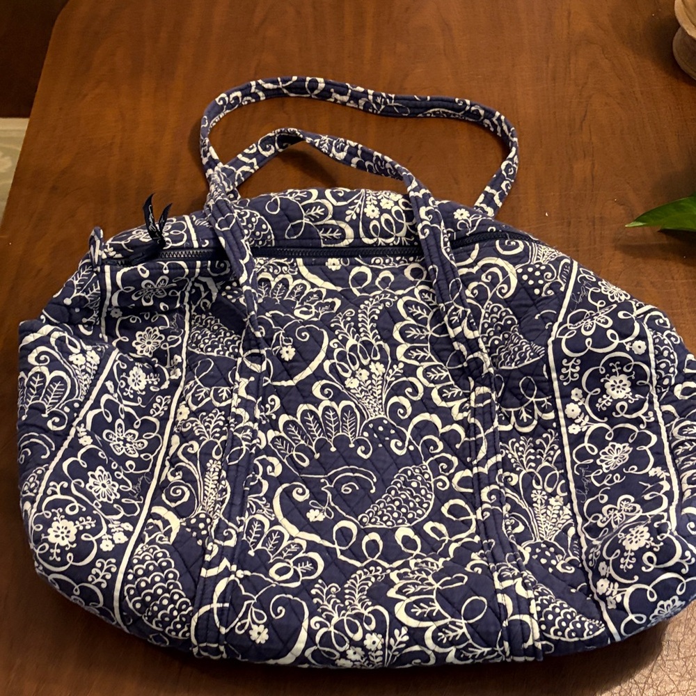 Vera Bradley weekend Navy and White Quilted Floral Tote